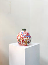 Cargar imagen en el visor de la galería, Jarrón esfera mediano flores
