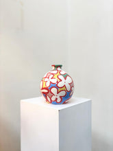 Cargar imagen en el visor de la galería, Jarrón esfera mediano flores